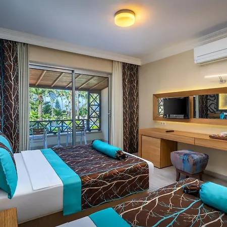 Resort Saphir & 5*