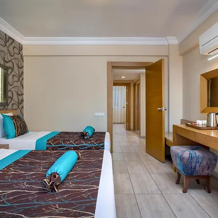 Resort Saphir & 5*